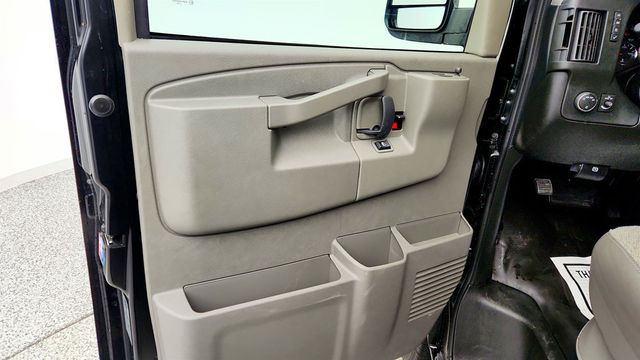 2024 Chevrolet Express Cargo Van RWD 2500 135'' with Convenience Package - 22986299 - 9