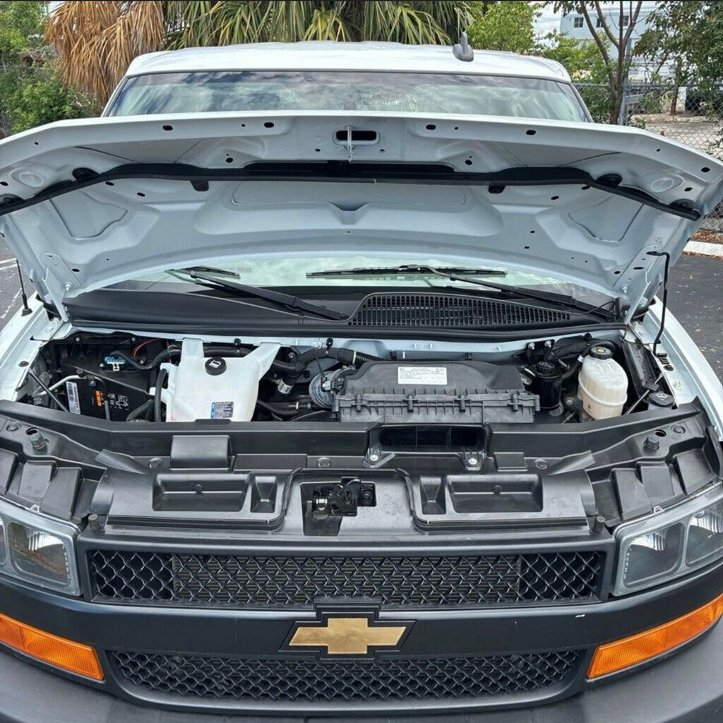 2024 Chevrolet Express Cargo Van RWD 3500 155" - 23017481 - 12