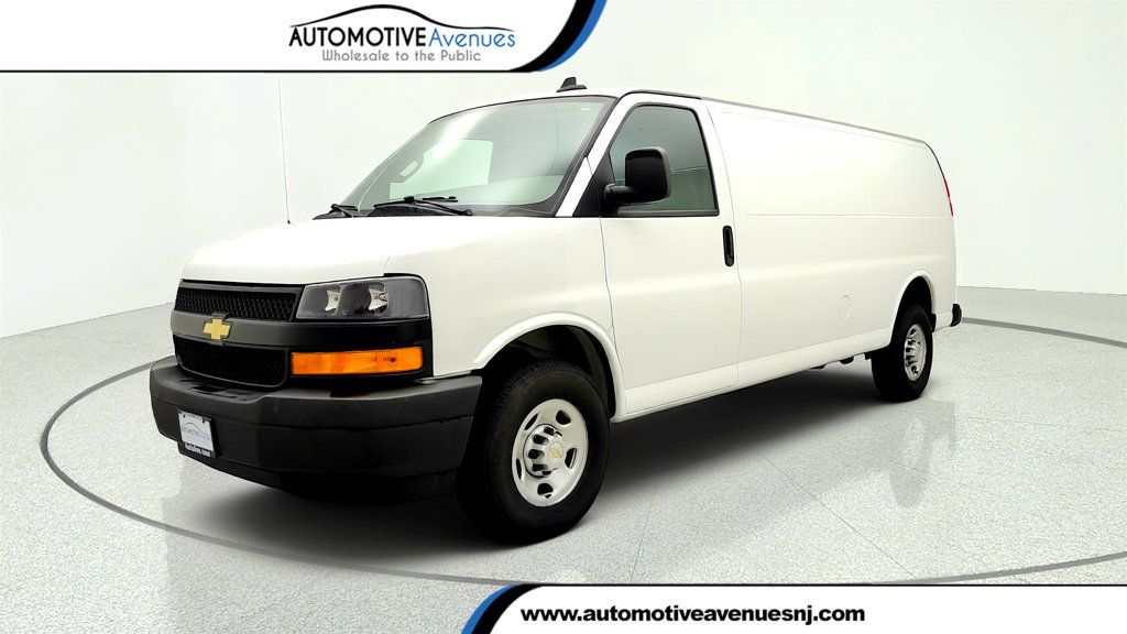 2024 Chevrolet Express Cargo Van RWD 3500 155'' w/ Blind Zone Alert & Rear Park Assist - 23045439 | Video 1