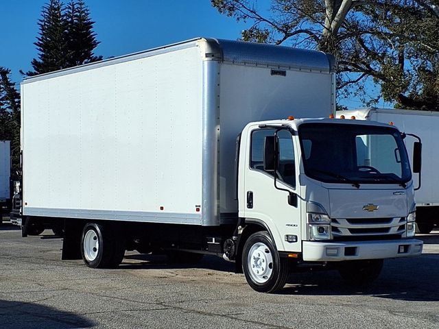 2024 Chevrolet LCF 20' Box Truck w/Liftgate - 22978016 - 0