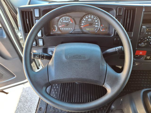 2024 Chevrolet LCF 20' Box Truck w/Liftgate - 22978016 - 32