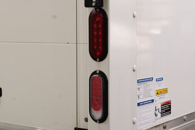 2024 Chevrolet Low Cab Forward 5500 XG 5500XG * 6.6 V8 * 16' BOX W/ TUCKAWAY LIFTGATE * 2,700 MILES! - 22958666 - 11