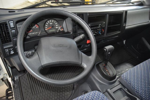 2024 Chevrolet Low Cab Forward 5500 XG 5500XG * 6.6 V8 * 16' BOX W/ TUCKAWAY LIFTGATE * 2,700 MILES! - 22958666 - 17