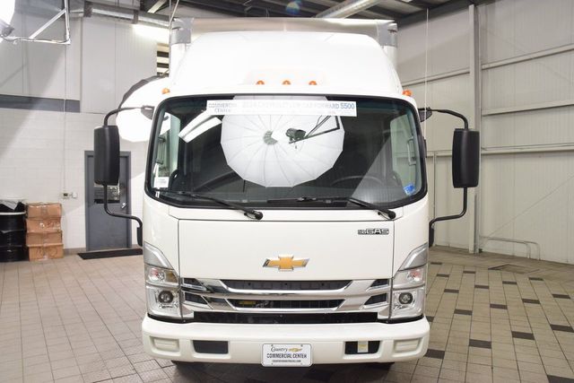 2024 Chevrolet Low Cab Forward 5500 XG 5500XG * 6.6 V8 * 16' BOX W/ TUCKAWAY LIFTGATE * 2,700 MILES! - 22958666 - 1
