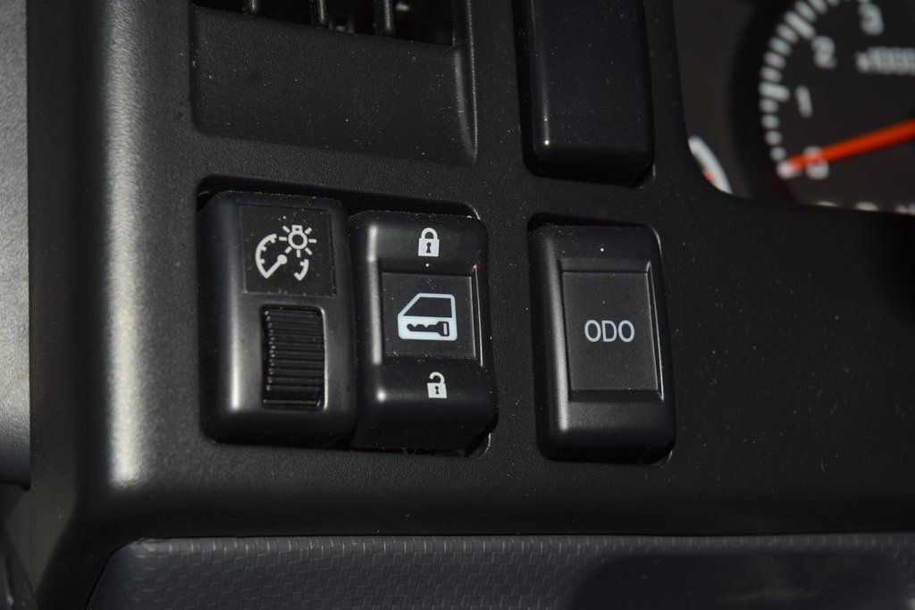 2024 Chevrolet Low Cab Forward 5500 XG 5500XG * 6.6 V8 * 16' BOX W/ TUCKAWAY LIFTGATE * 2,700 MILES! - 22958666 - 20