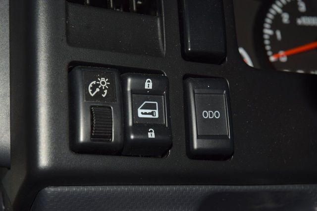 2024 Chevrolet Low Cab Forward 5500 XG 5500XG * 6.6 V8 * 16' BOX W/ TUCKAWAY LIFTGATE * 2,700 MILES! - 22958666 - 20