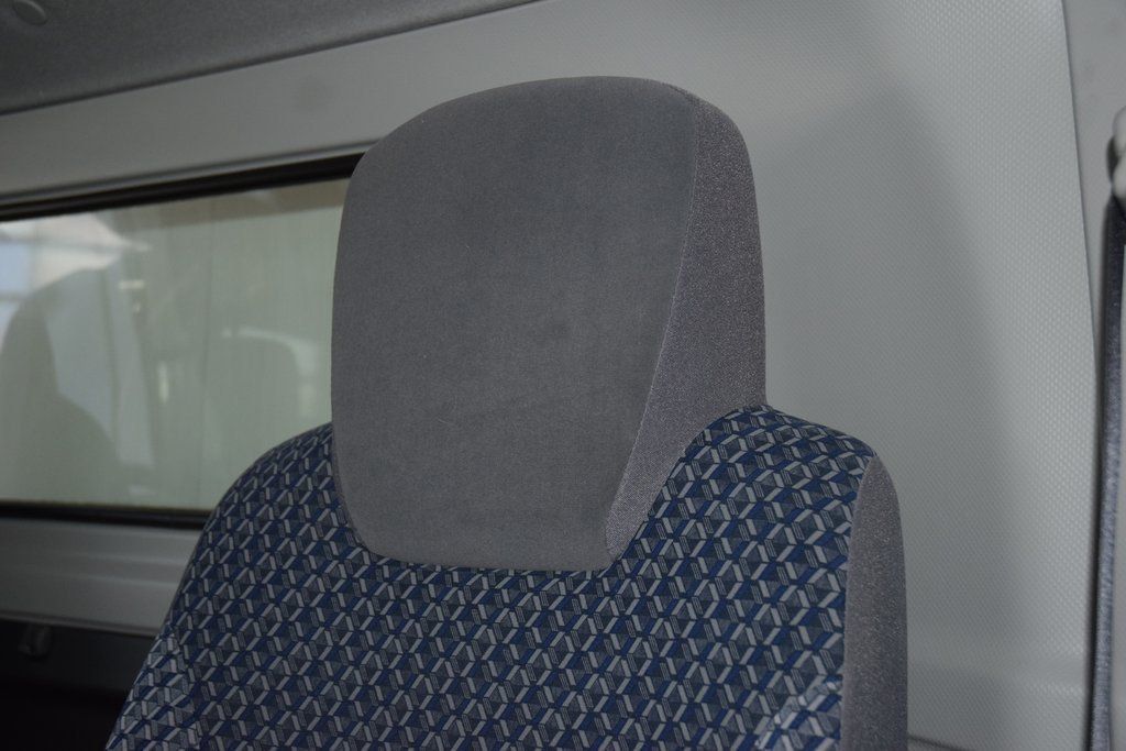 2024 Chevrolet Low Cab Forward 5500 XG 5500XG * 6.6 V8 * 16' BOX W/ TUCKAWAY LIFTGATE * 2,700 MILES! - 22958666 - 25