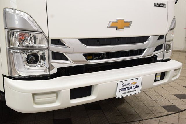 2024 Chevrolet Low Cab Forward 5500 XG 5500XG * 6.6 V8 * 16' BOX W/ TUCKAWAY LIFTGATE * 2,700 MILES! - 22958666 - 6
