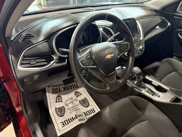 2024 Chevrolet Malibu 1LT photo 12
