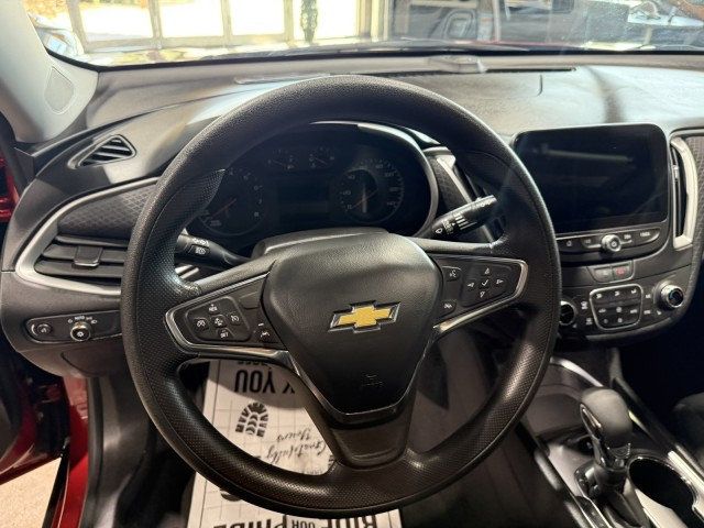 2024 Chevrolet Malibu 1LT photo 13