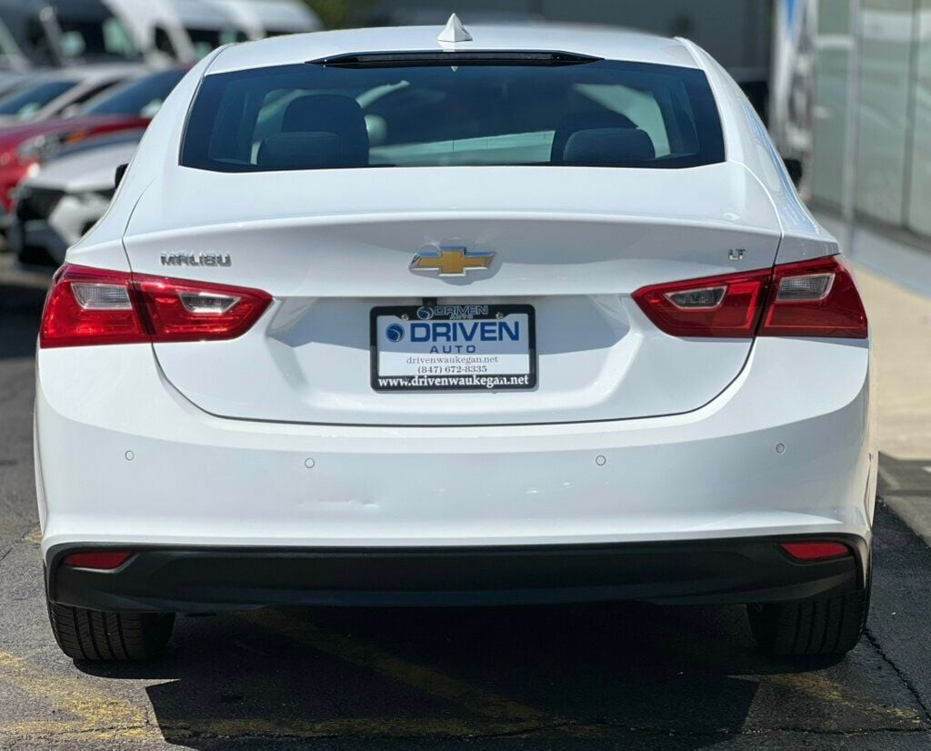 2024 Chevrolet Malibu 1LT photo 3