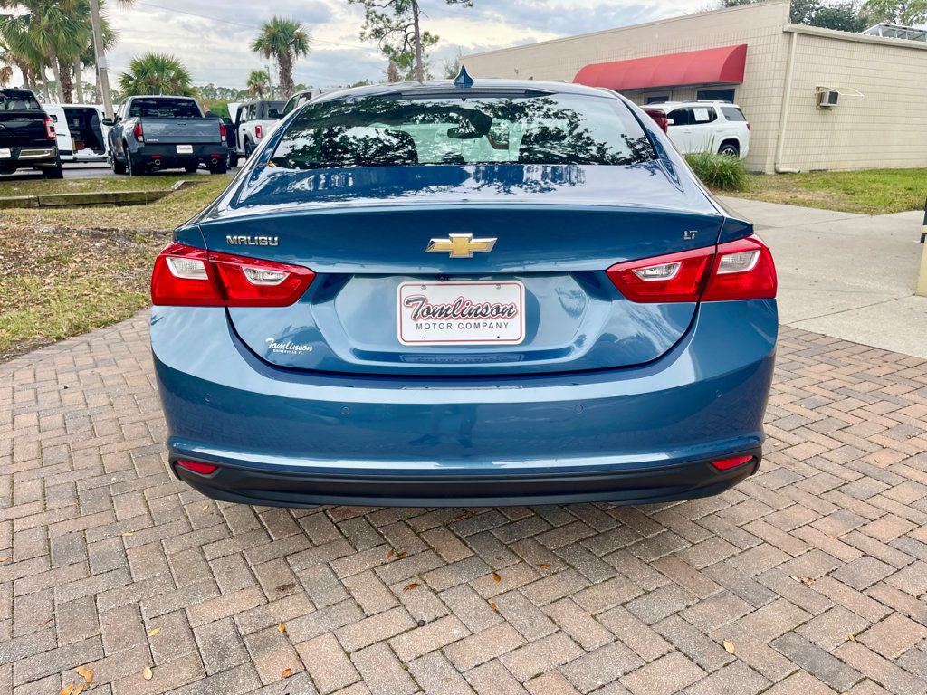 2024 Chevrolet Malibu 1LT photo 4