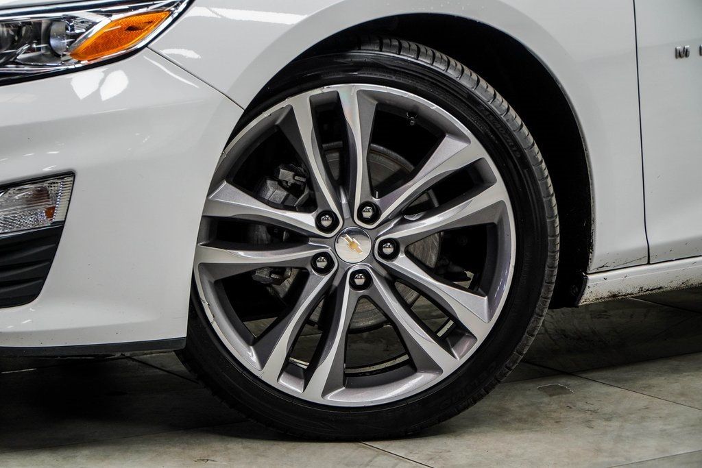 2024 Chevrolet Malibu Premier 2LT photo 3