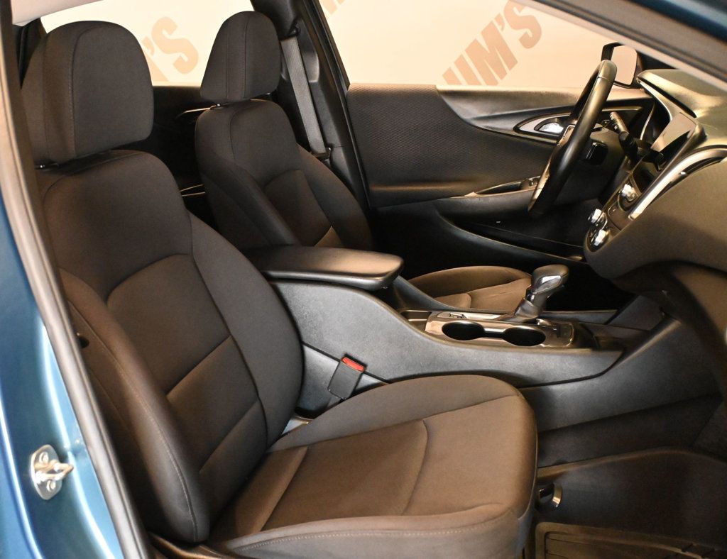 Chevrolet Malibu photo 17