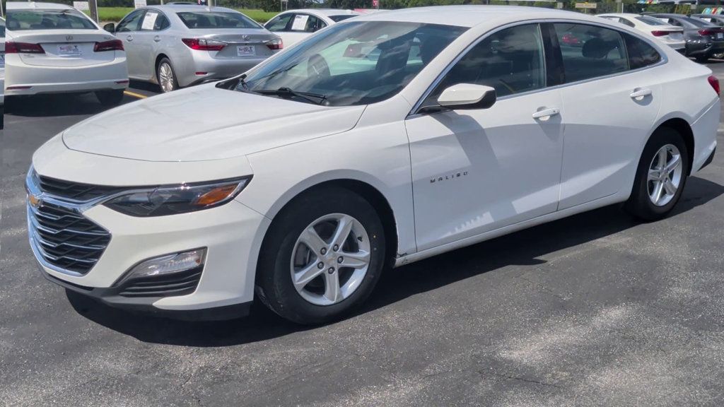 Chevrolet Malibu LS photo 4
