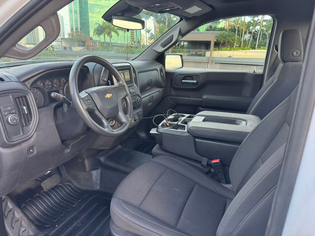 2024 Chevrolet Silverado 1500 1-Owner, Very Low Mileage! - 23000327 - 15