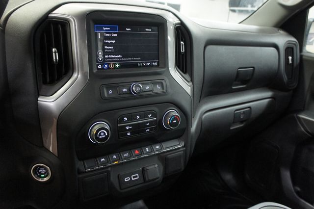 2024 Chevrolet Silverado 1500 1-Owner, Very Low Mileage! - 23000327 - 23