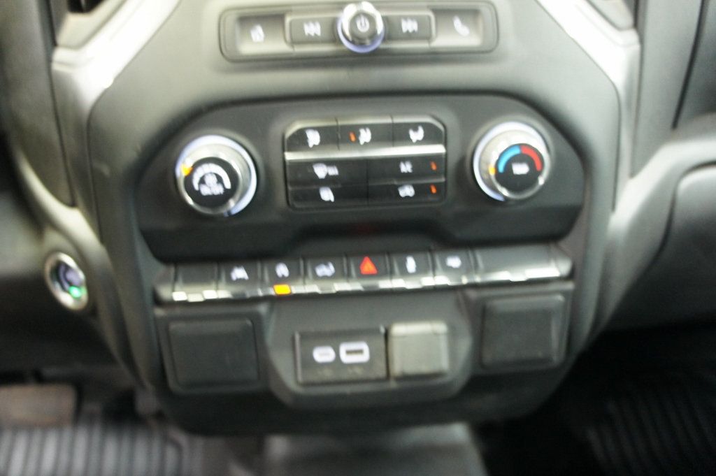 2024 Chevrolet Silverado 1500 1-Owner, Very Low Mileage! - 23000327 - 26