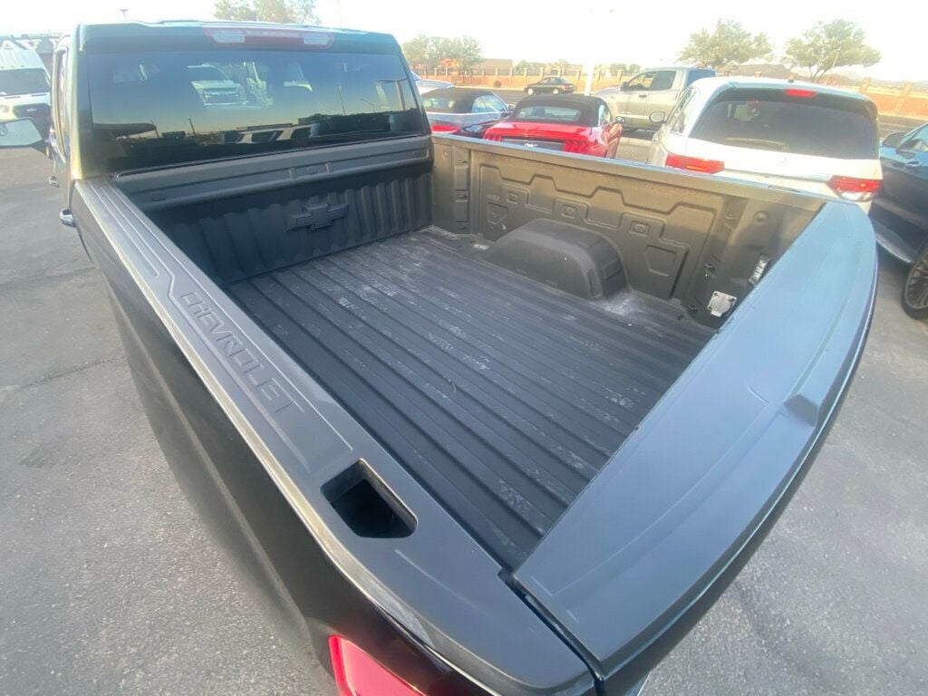 2024 Chevrolet Silverado 1500 LT photo 9