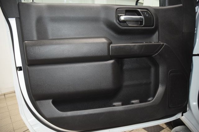 2024 Chevrolet Silverado 1500 2WD Reg Cab 140" Work Truck - 22972117 - 32