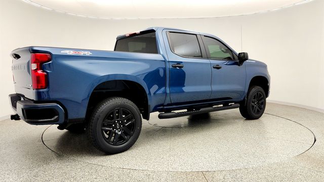 2024 Chevrolet Silverado 1500 4WD Crew Cab 147'' Custom w/ Black Assist Steps & 20'' Wheels - 23034787 - 4