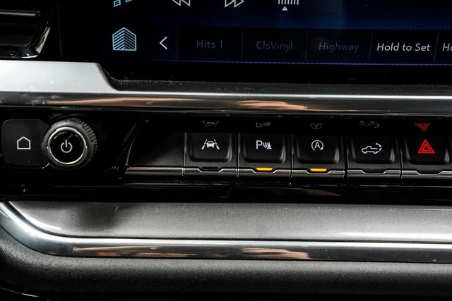 2024 Chevrolet Silverado 1500 4WD Crew Cab 147" High Country - 22981431 - 26