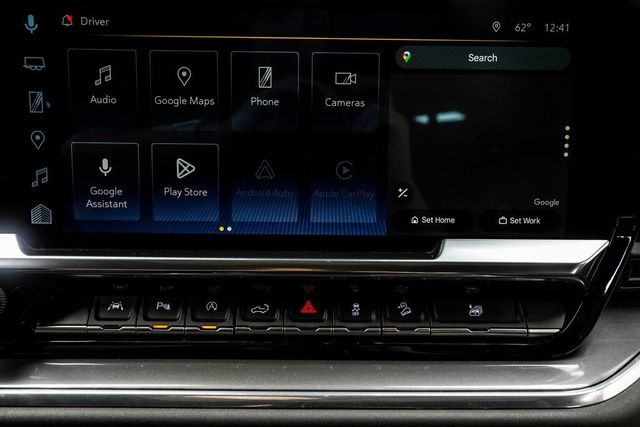 2024 Chevrolet Silverado 1500 4WD Crew Cab 147" High Country - 22981431 - 28