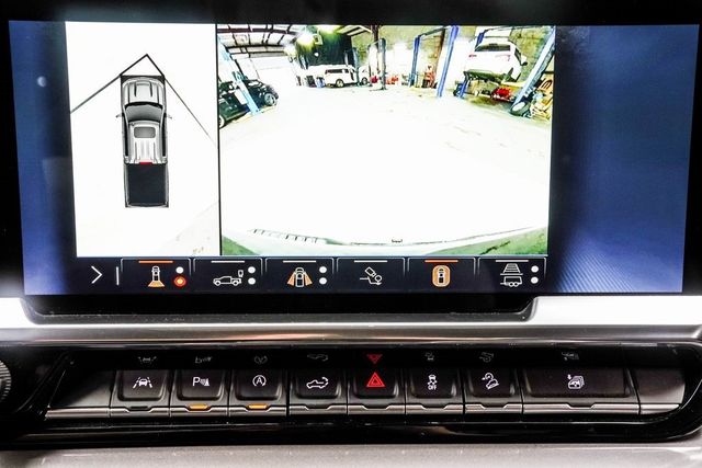 2024 Chevrolet Silverado 1500 4WD Crew Cab 147" High Country - 22981431 - 31