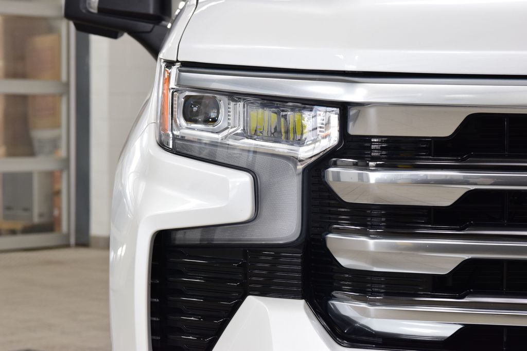 2024 Chevrolet Silverado 1500 4WD Crew Cab 147" High Country - 22996961 - 11