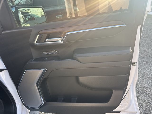 2024 Chevrolet Silverado 1500 4WD Crew Cab 147" High Country - 22996961 - 12