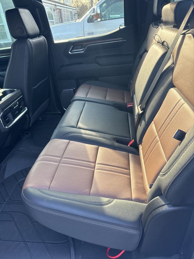 2024 Chevrolet Silverado 1500 4WD Crew Cab 147" High Country - 22996961 - 16