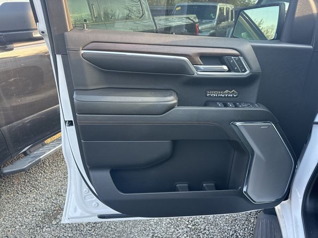 2024 Chevrolet Silverado 1500 4WD Crew Cab 147" High Country - 22996961 - 17