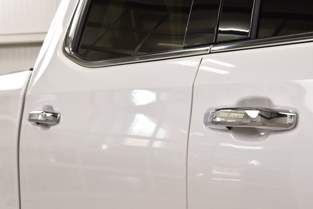 2024 Chevrolet Silverado 1500 4WD Crew Cab 147" High Country - 22996961 - 18