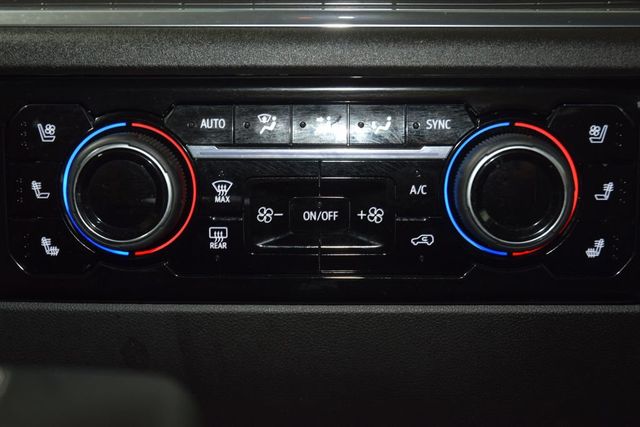 2024 Chevrolet Silverado 1500 4WD Crew Cab 147" High Country - 22996961 - 34