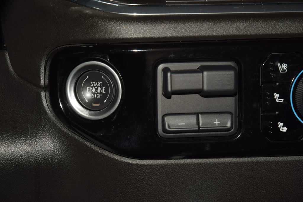 2024 Chevrolet Silverado 1500 4WD Crew Cab 147" High Country - 22996961 - 35