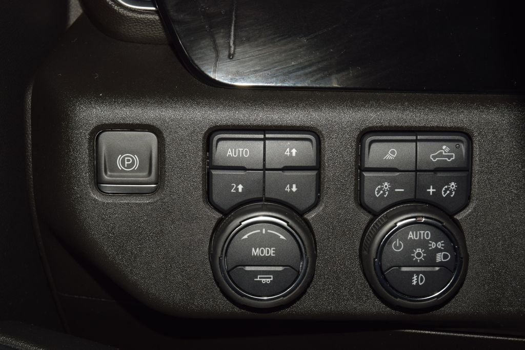 2024 Chevrolet Silverado 1500 4WD Crew Cab 147" High Country - 22996961 - 36