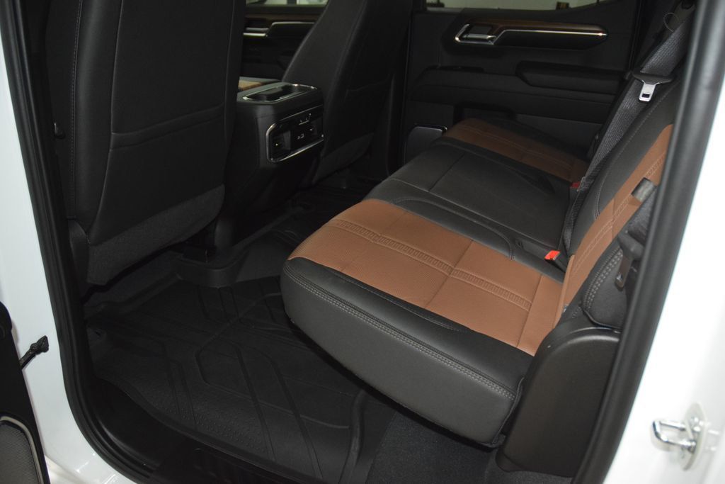 2024 Chevrolet Silverado 1500 4WD Crew Cab 147" High Country - 22996961 - 43