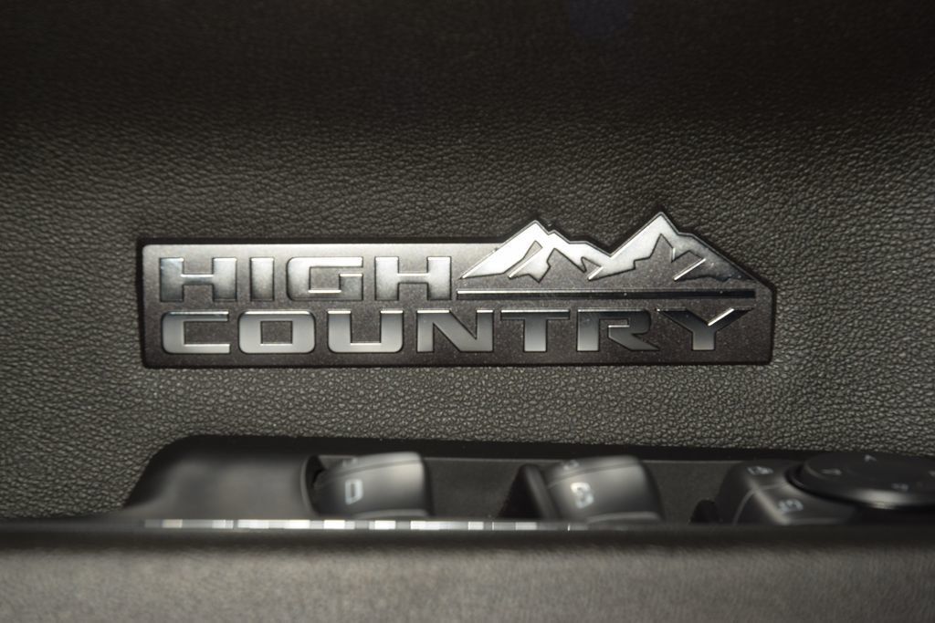 2024 Chevrolet Silverado 1500 4WD Crew Cab 147" High Country - 22996961 - 50