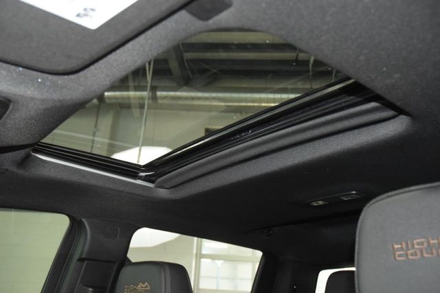 2024 Chevrolet Silverado 1500 4WD Crew Cab 147" High Country - 22996961 - 52