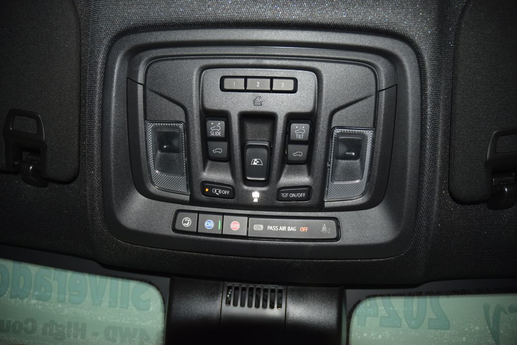 2024 Chevrolet Silverado 1500 4WD Crew Cab 147" High Country - 22996961 - 53