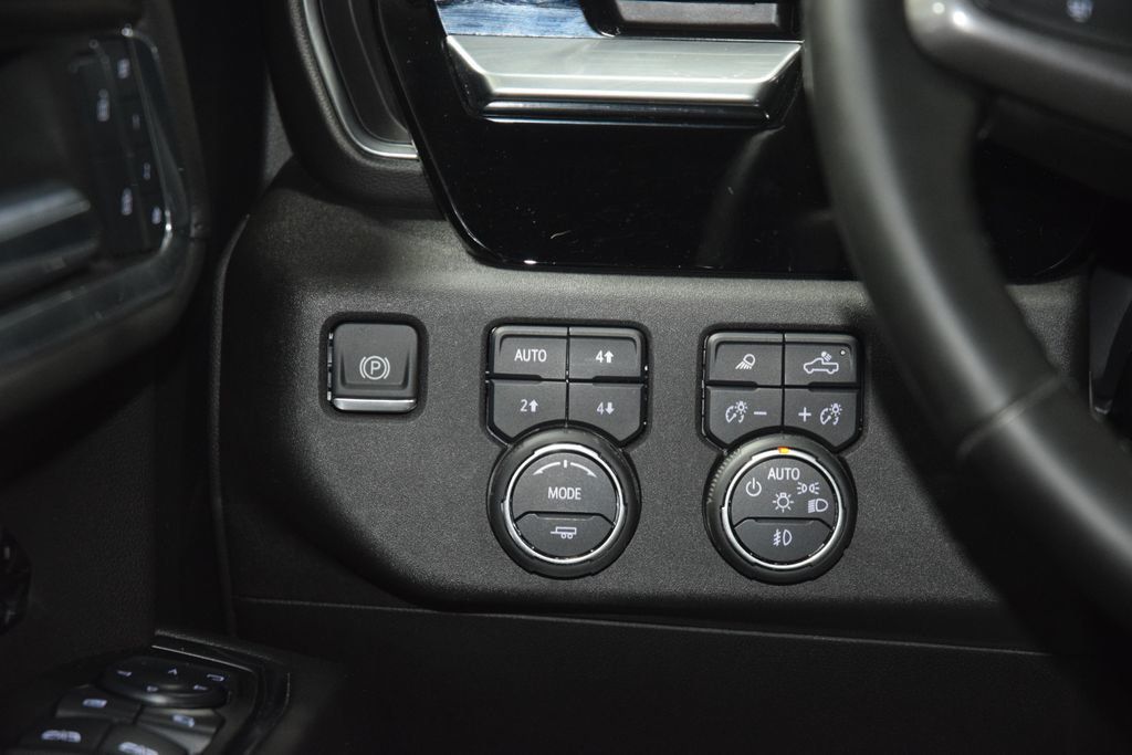 2024 Chevrolet Silverado 1500 4WD Crew Cab 147" High Country - 23013364 - 36