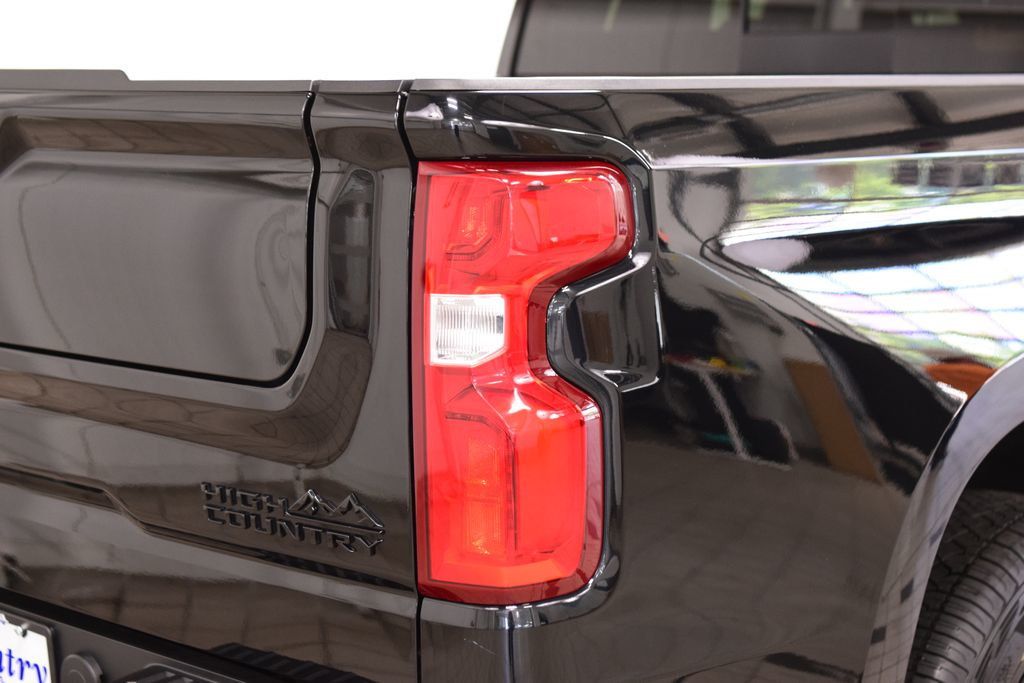 2024 Chevrolet Silverado 1500 4WD Crew Cab 147" High Country - 23029365 - 21