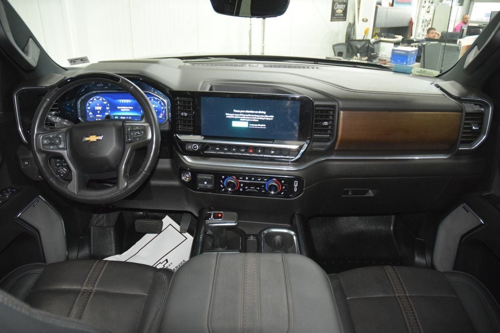 2024 Chevrolet Silverado 1500 4WD Crew Cab 147" High Country - 23029365 - 31