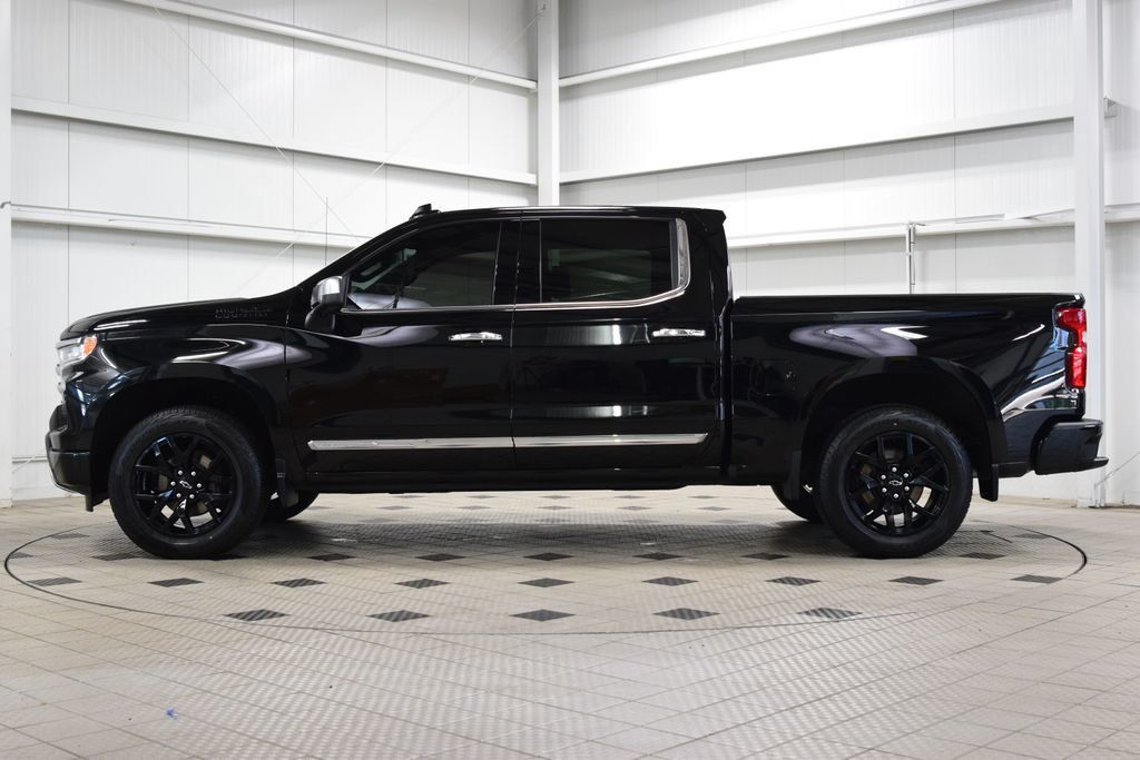 2024 Chevrolet Silverado 1500 4WD Crew Cab 147" High Country - 23029365 - 3