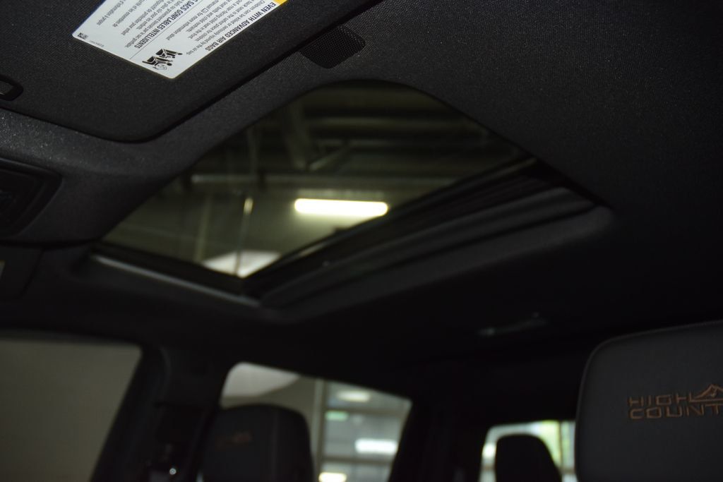2024 Chevrolet Silverado 1500 4WD Crew Cab 147" High Country - 23029365 - 53