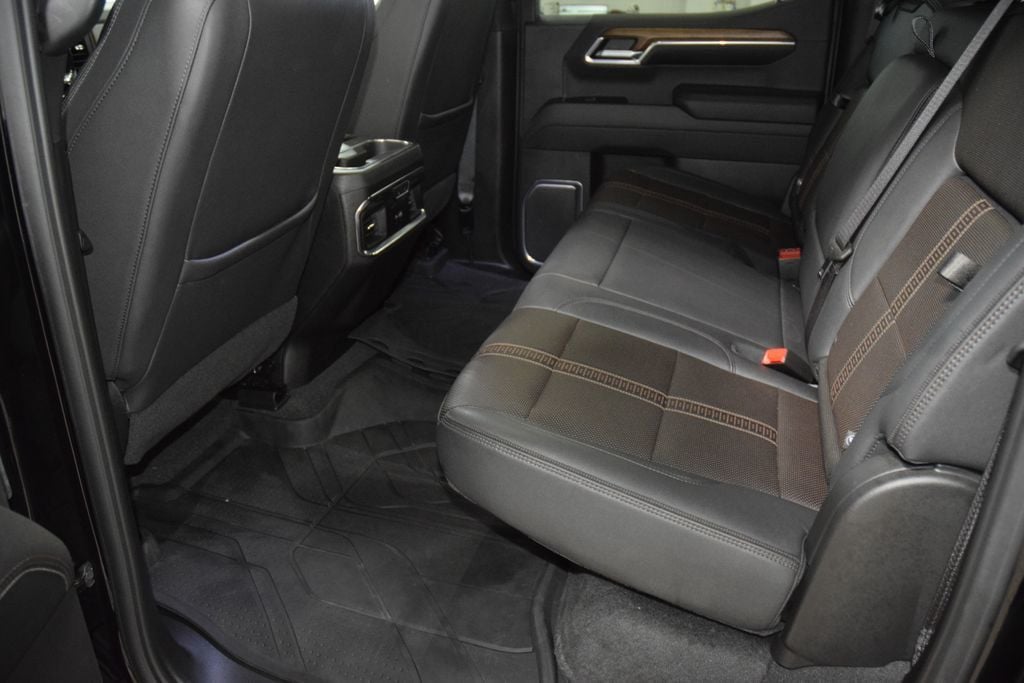 2024 Chevrolet Silverado 1500 4WD Crew Cab 147" High Country - 23041635 - 44