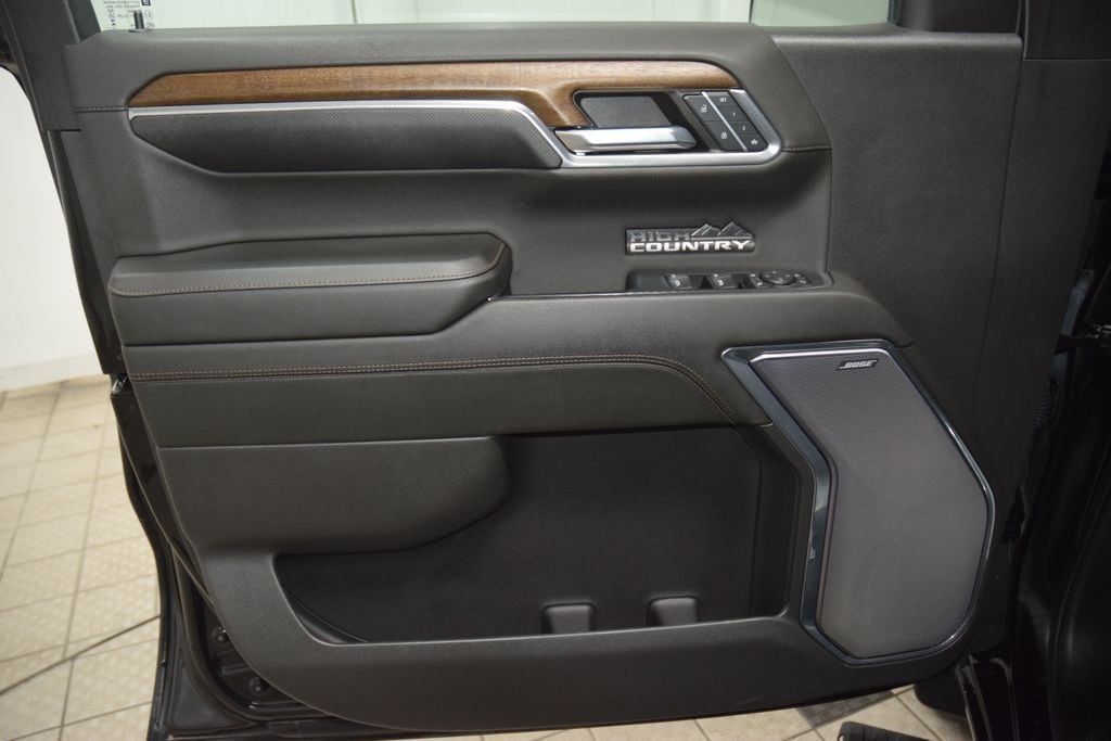 2024 Chevrolet Silverado 1500 4WD Crew Cab 147" High Country - 23041635 - 50