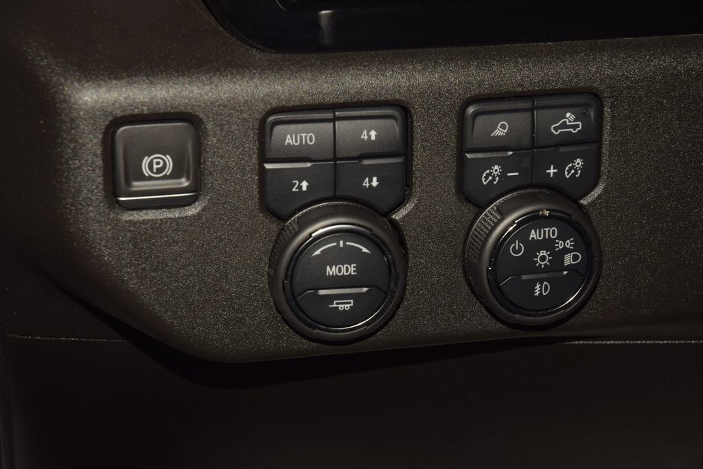 2024 Chevrolet Silverado 1500 4WD Crew Cab 147" High Country - 23049180 - 37