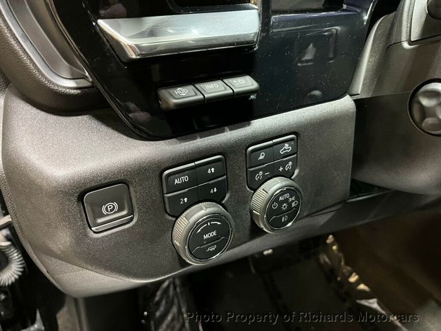 2024 Chevrolet Silverado 1500 4WD Crew Cab 147" High Country - 22942666 - 15