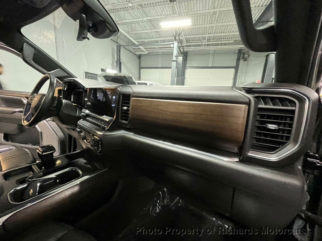 2024 Chevrolet Silverado 1500 4WD Crew Cab 147" High Country - 22942666 - 25